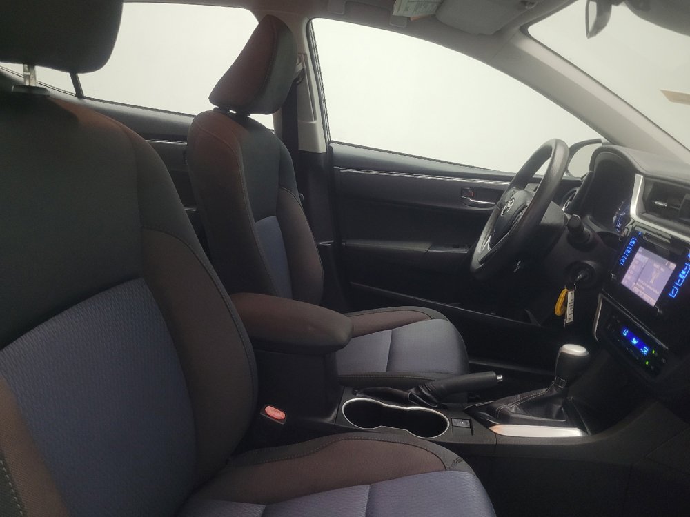 Used 2018 Toyota Corolla LE FWD image 21