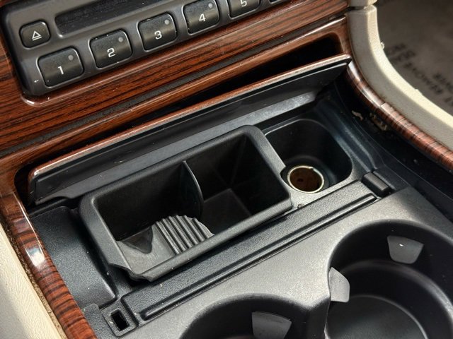 Used 2004 Cadillac Escalade AWD image 26