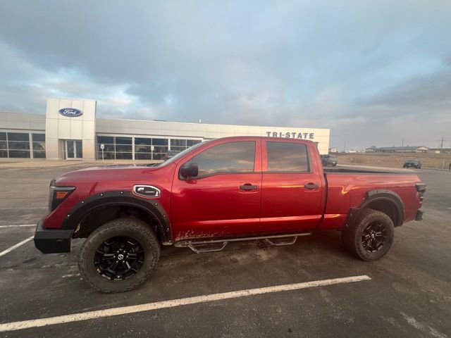 Used 2018 Nissan Titan S image 1