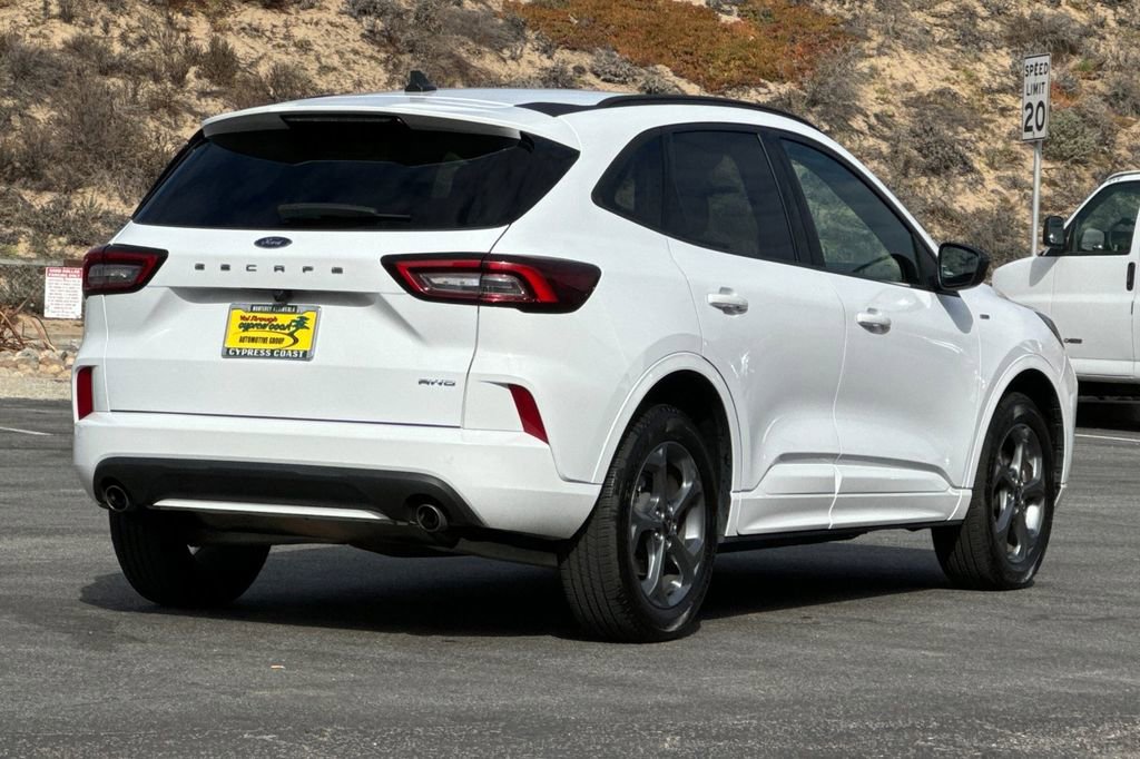 Certified 2023 Ford Escape ST-Line image 3