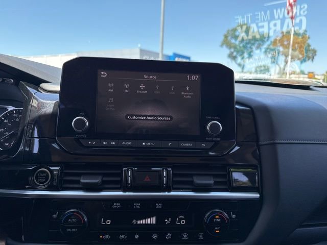 Used 2022 Nissan Pathfinder SV w/ Cargo Package FWD image 19