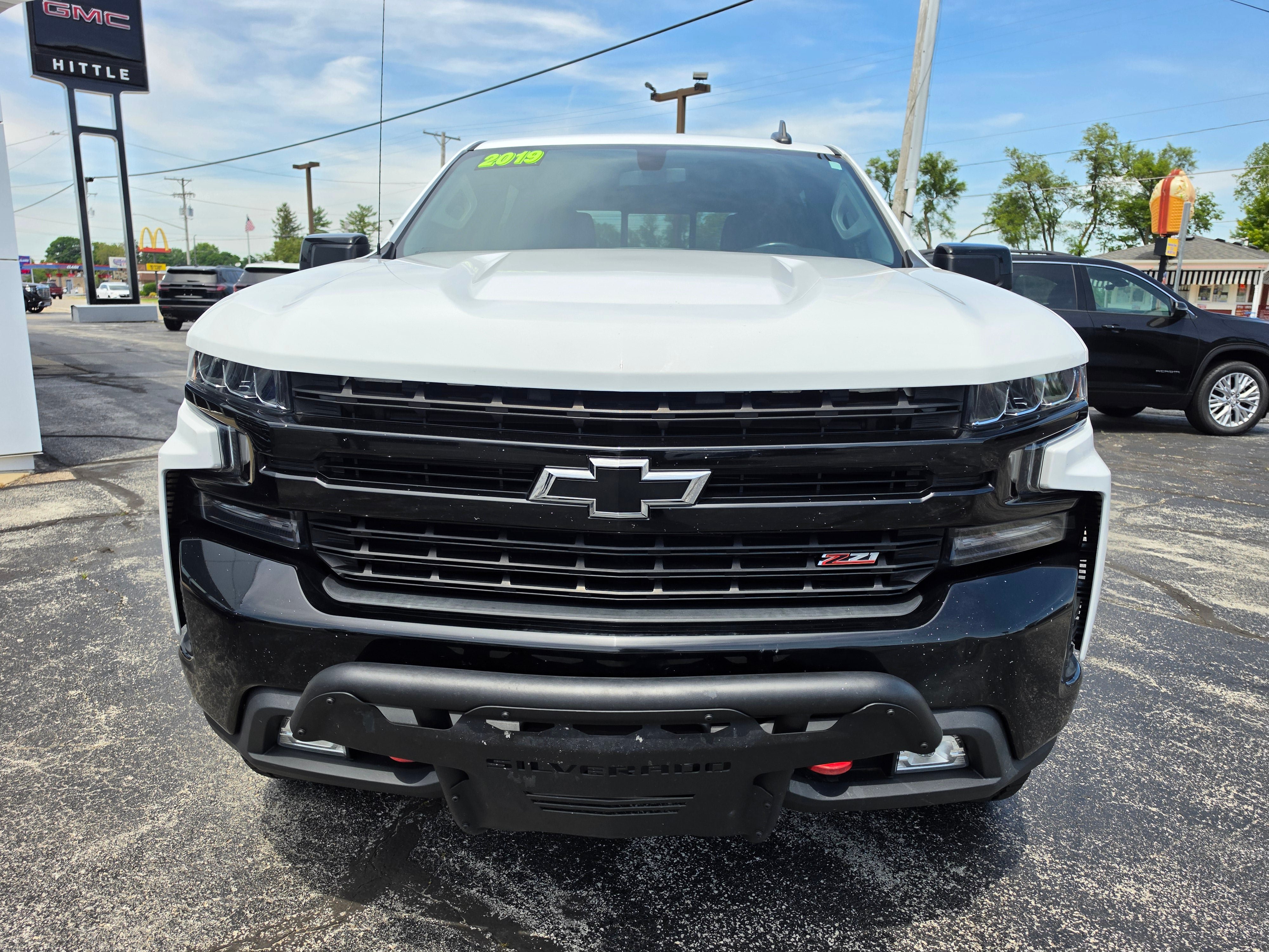 Used 2019 Chevrolet Silverado 1500 LT Trail Boss AWD/4WD image 2