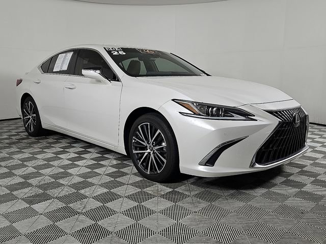 Used 2025 Lexus ES 300h w/ Premium Package image 3