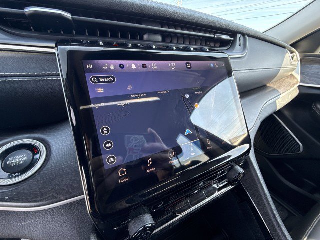 Used 2022 Jeep Grand Cherokee L Limited w/ Black Appearance Package image 20