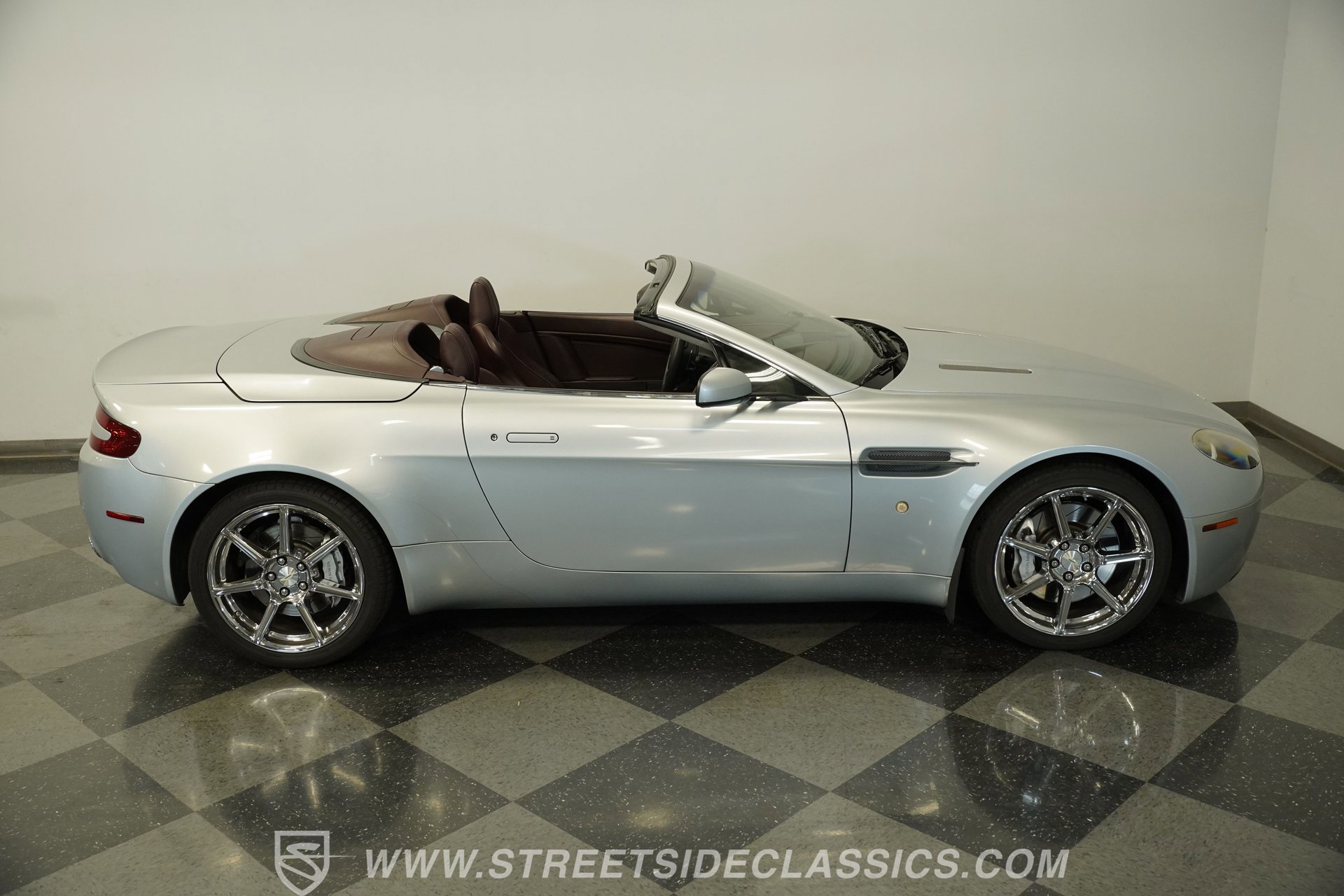 Used 2008 Aston Martin V8 Vantage Roadster image 21