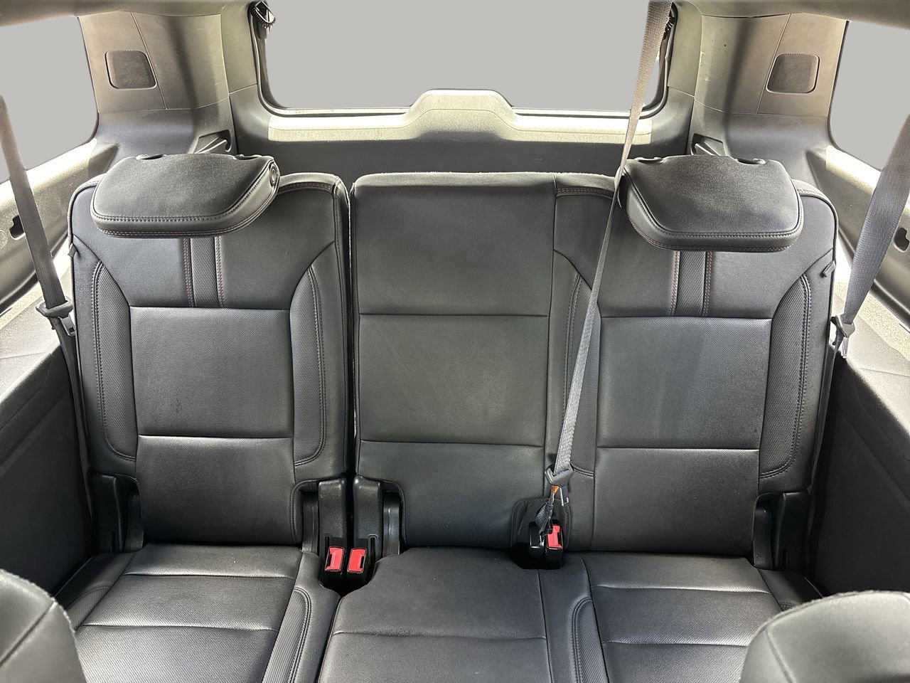 Used 2021 Chevrolet Suburban RST w/ Luxury Package AWD/4WD image 17