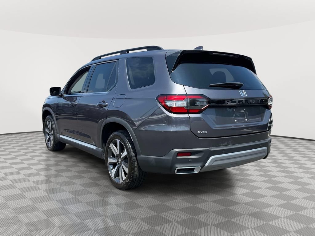 Used 2023 Honda Pilot Touring image 6