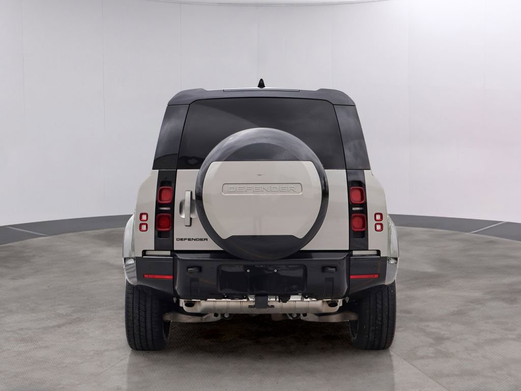 Certified 2024 Land Rover Defender 110 X-Dynamic SE AWD/4WD image 6