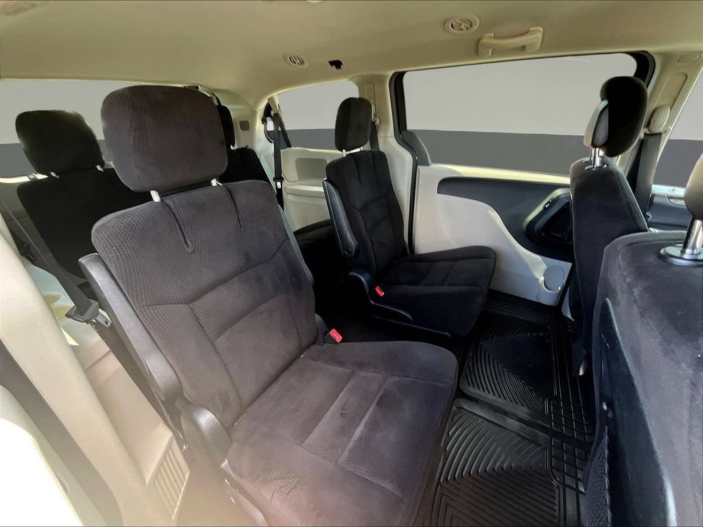 Used 2014 Dodge Grand Caravan SXT FWD image 24