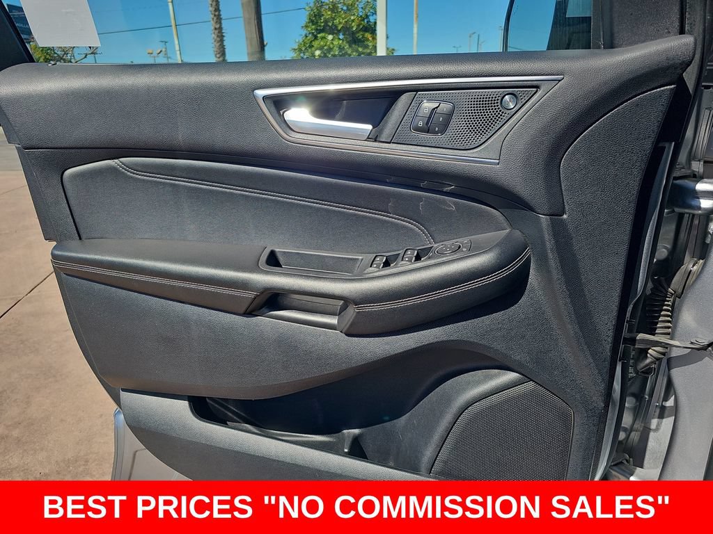 Used 2022 Ford Edge Titanium w/ Equipment Group 301A AWD/4WD image 28