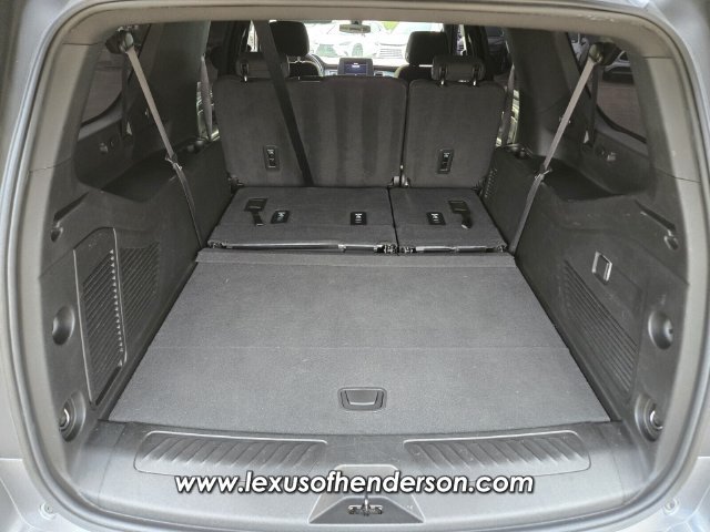 Used 2022 Chevrolet Suburban LS RWD image 14