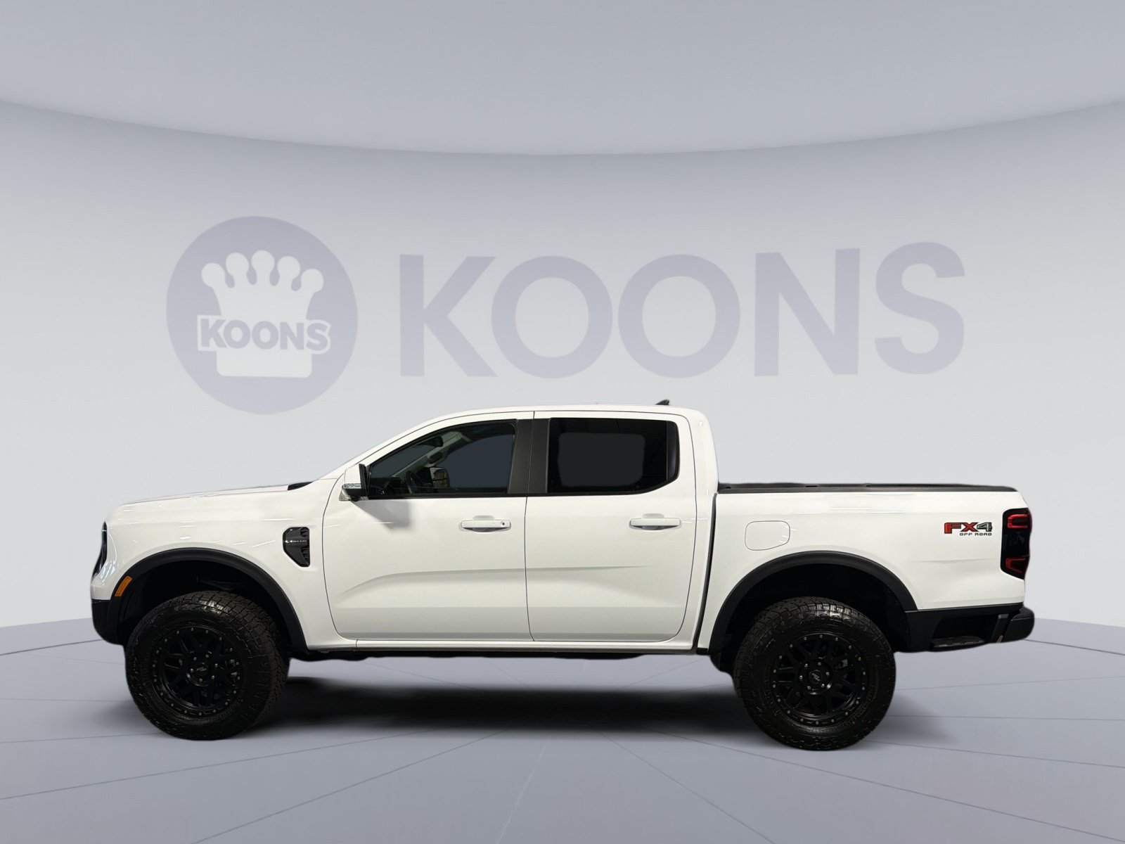 Used 2025 Ford Ranger Lariat w/ FX4 Off-Road Package AWD/4WD image 2