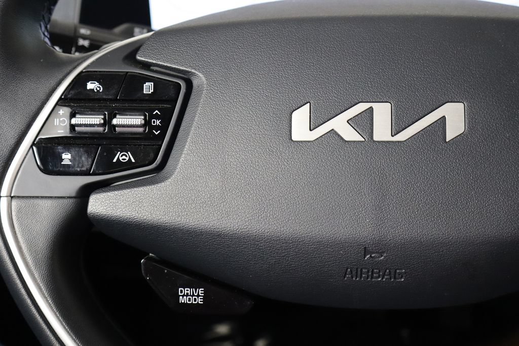Used 2024 Kia EV6 Light RWD image 8