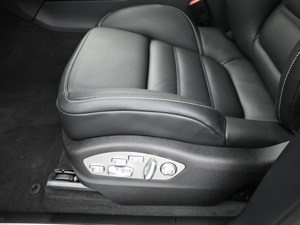 Certified 2026 Porsche Macan S image 21