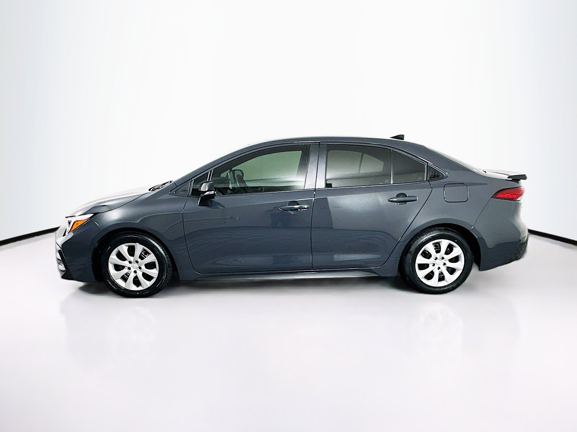 Used 2025 Toyota Corolla FX w/ Convenience Package image 4