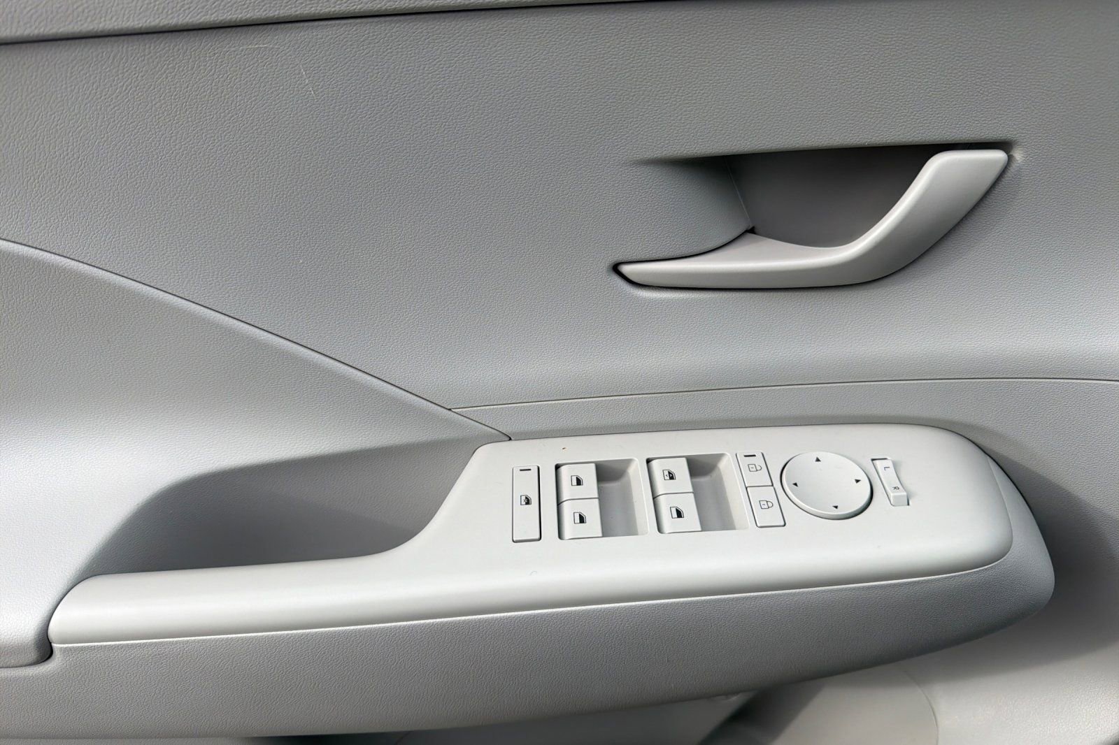 Used 2024 Hyundai Kona SEL image 10