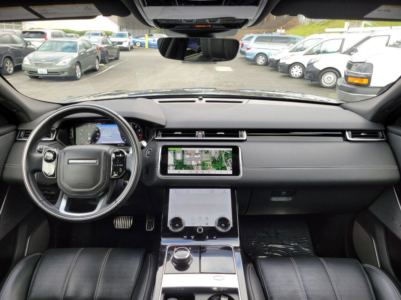 Used 2020 Land Rover Range Rover Velar R-Dynamic HSE image 16