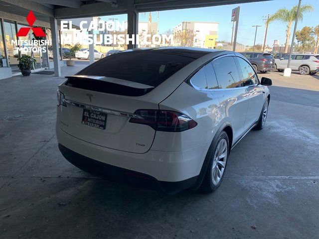 Used 2018 Tesla Model X 75D image 3
