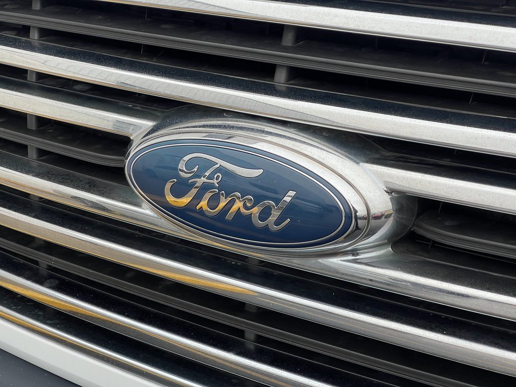 Used 2018 Ford Transit 350 XLT image 36