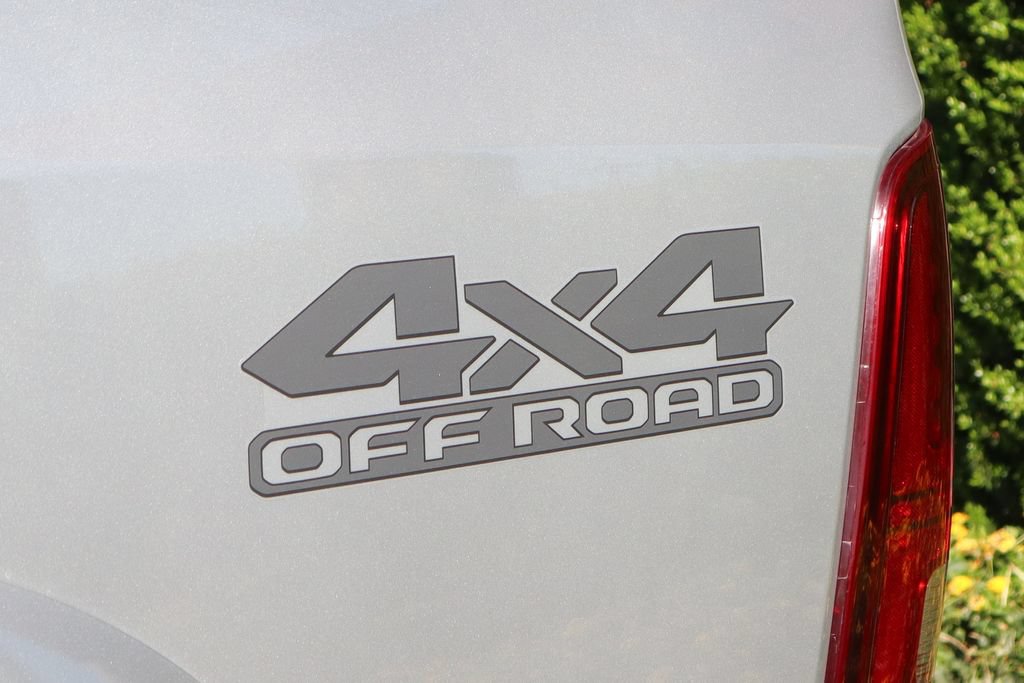 Used 2018 RAM 2500 Laramie w/ Sport Appearance Group AWD/4WD image 46