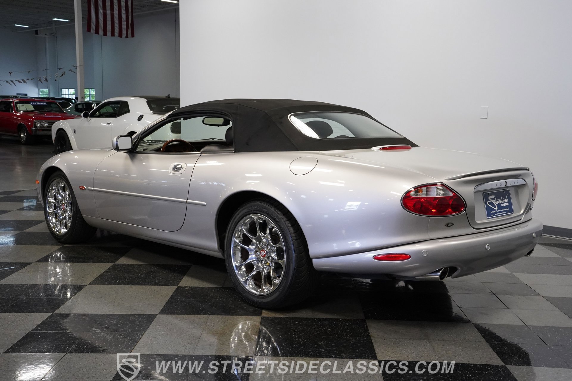 Used 2001 Jaguar XK8 Convertible image 9