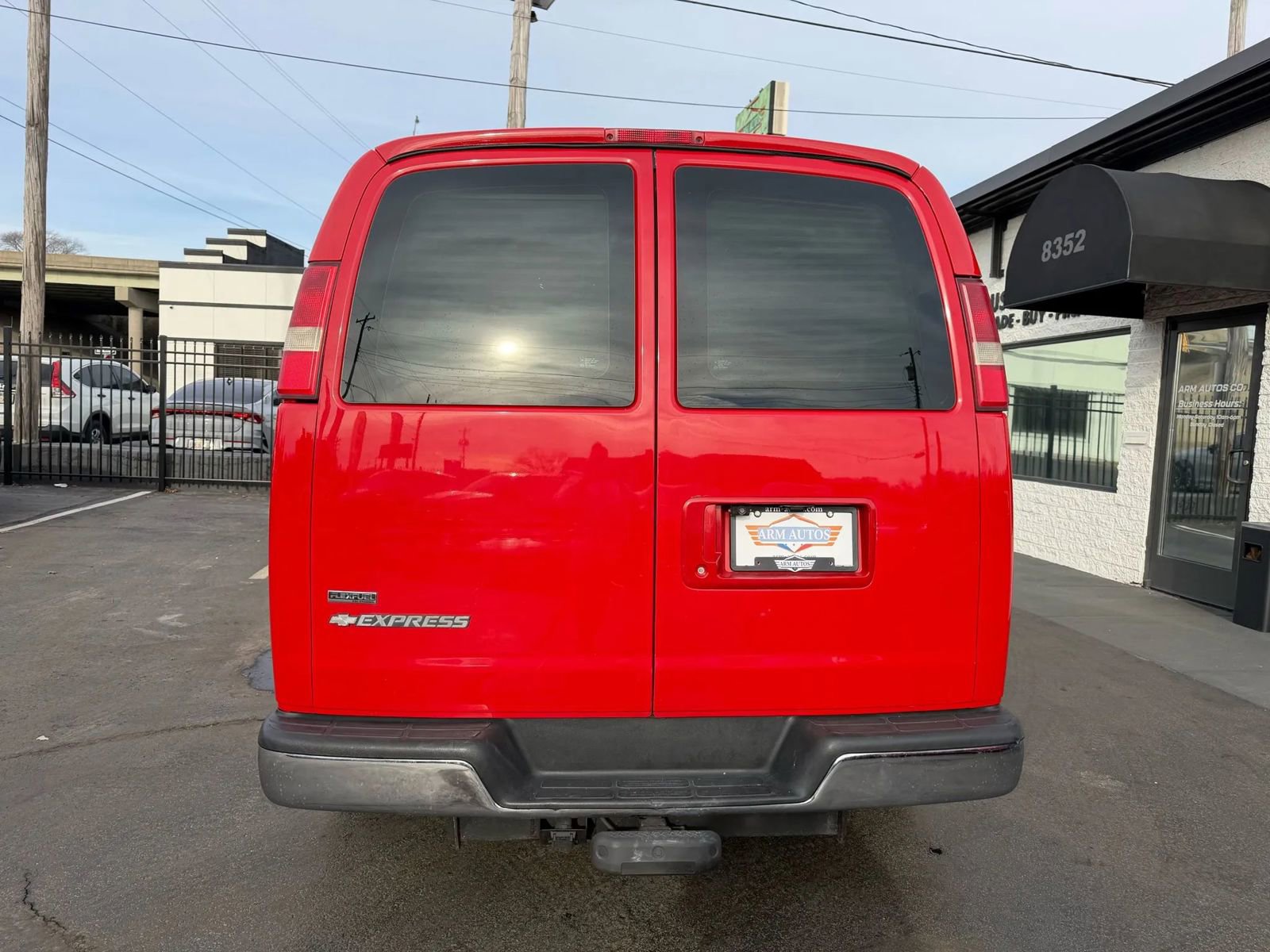 Used 2010 Chevrolet Express 1500 w/ Power Package image 9