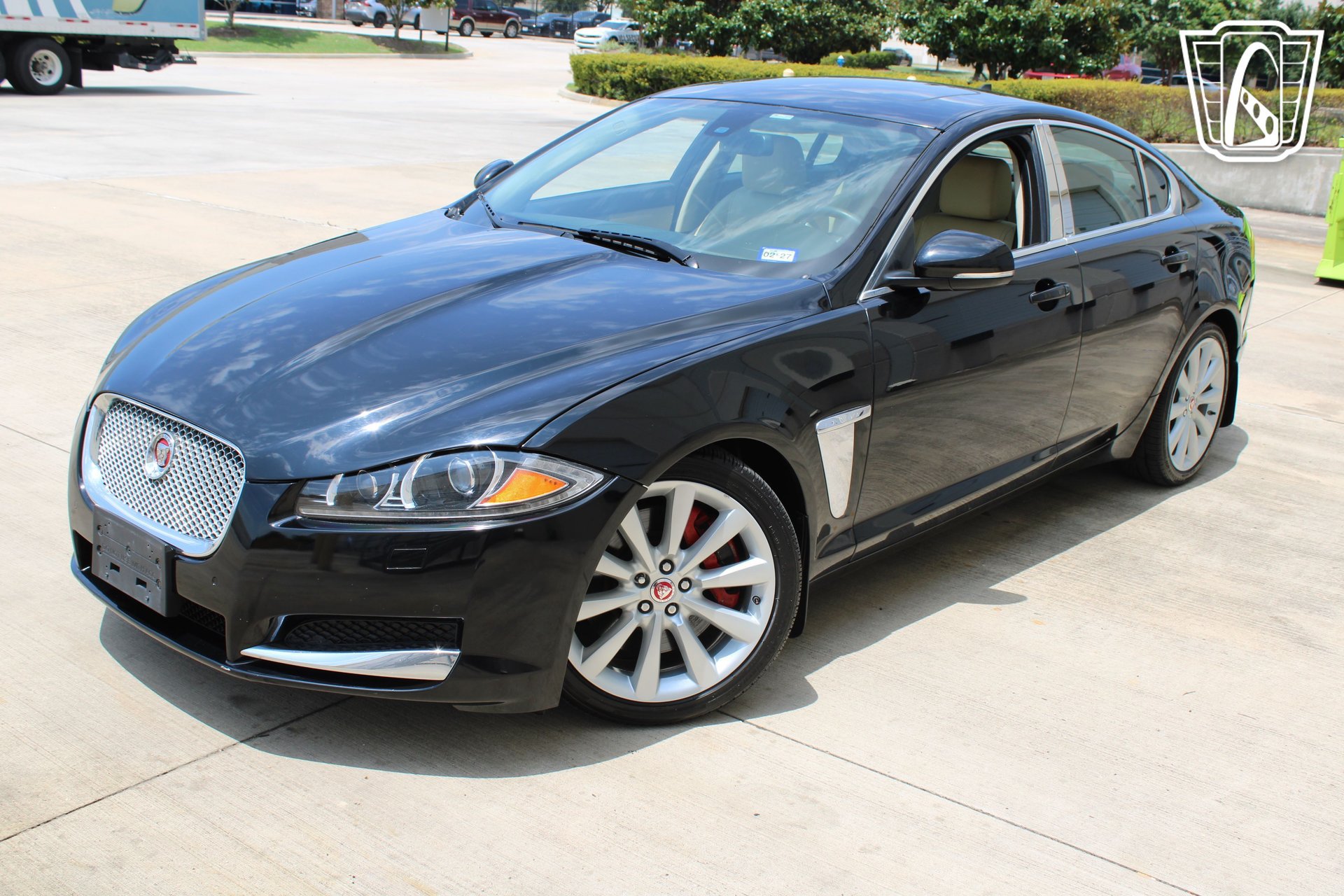 Used 2014 Jaguar XF 3.0 RWD image 13