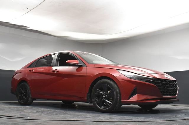 Used 2023 Hyundai Elantra SEL image 30