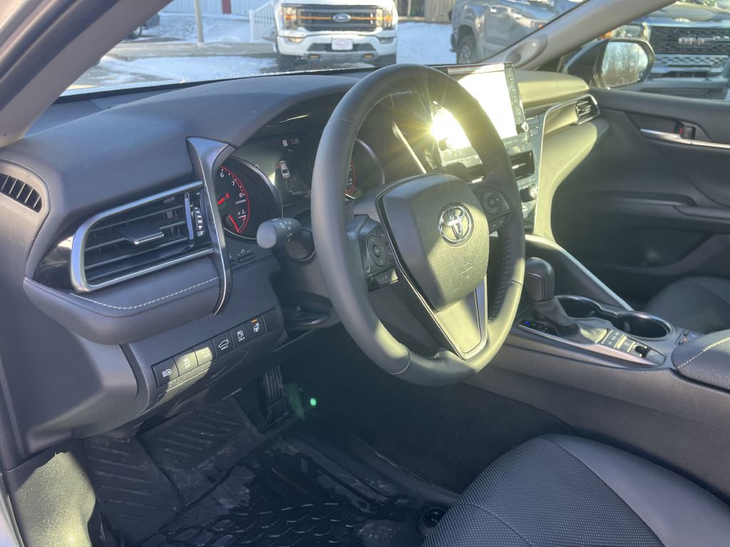 Used 2024 Toyota Camry XSE w/ Navigation Package image 19