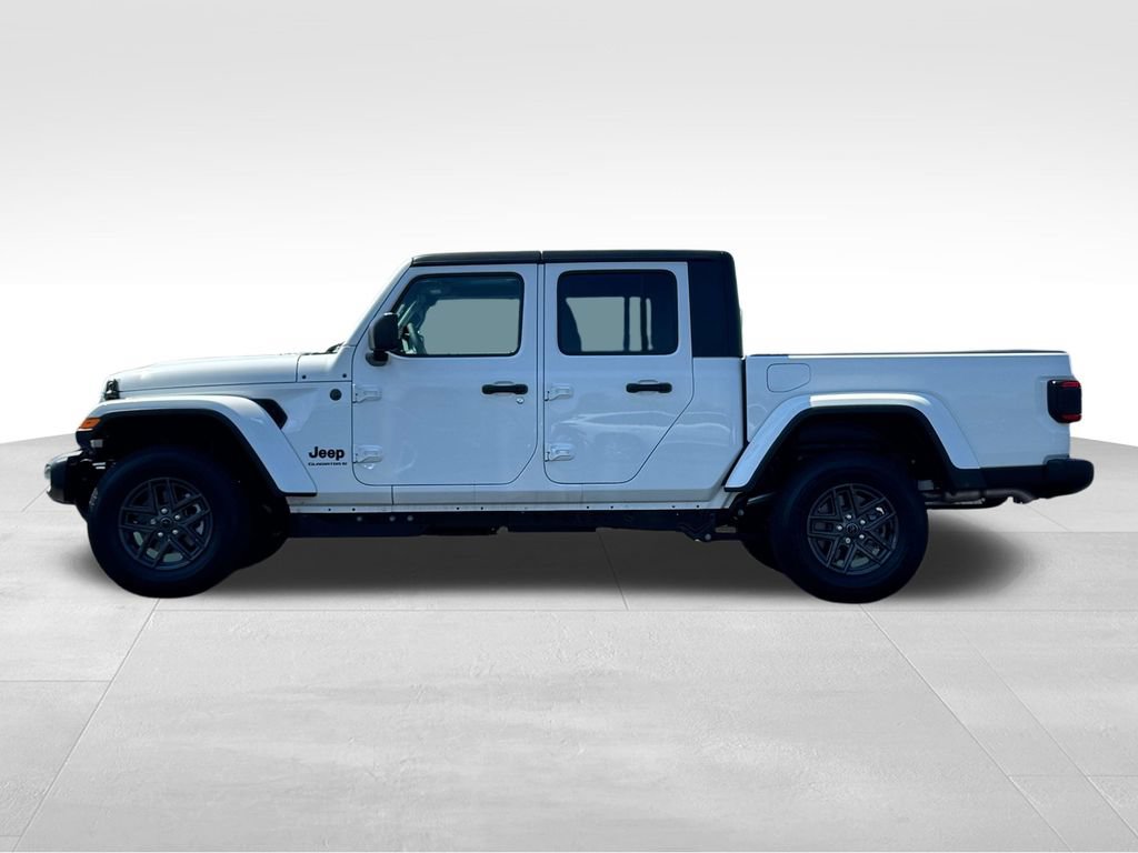 New 2026 Jeep Gladiator Sport AWD/4WD image 4