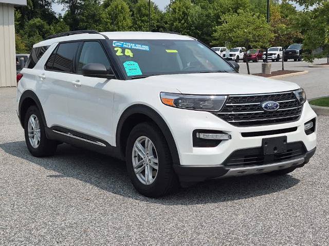 Certified 2024 Ford Explorer XLT w/ Equipment Group 202A AWD/4WD image 2