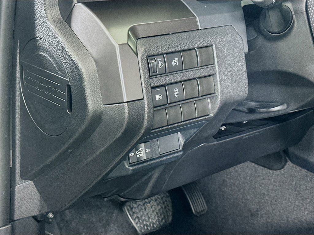 Certified 2025 Toyota Tacoma SR5 image 10