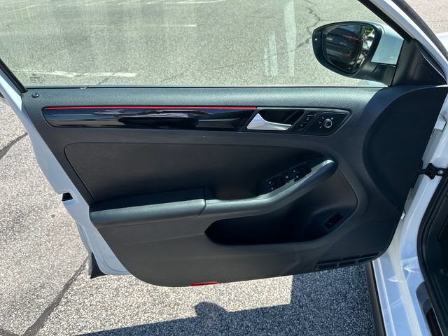 Used 2018 Volkswagen Jetta GLI FWD image 10