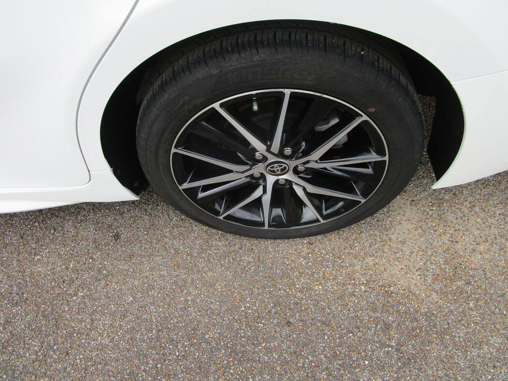 Used 2023 Toyota Camry SE w/ Convenience Package image 13