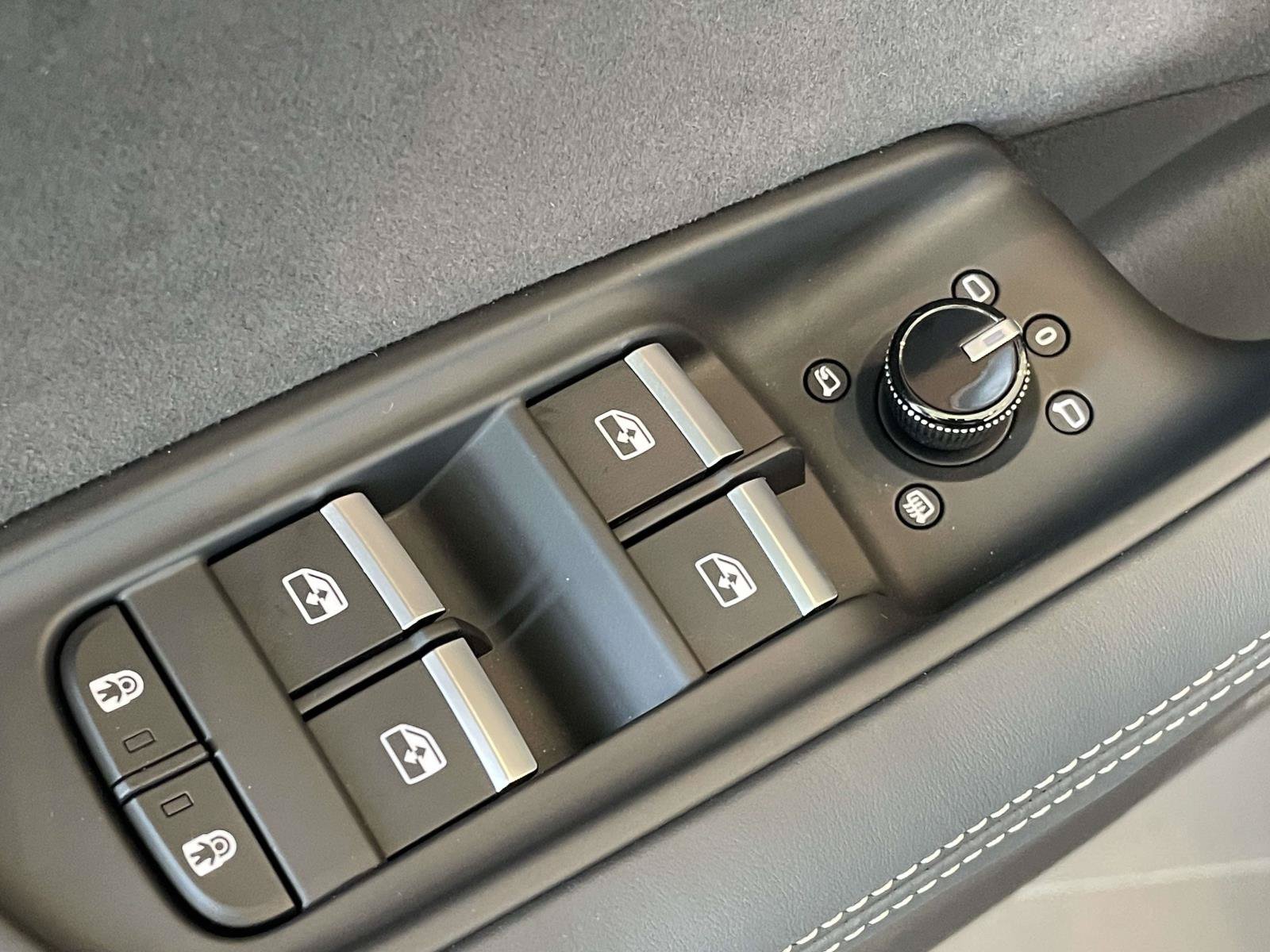 New 2026 Audi RS Q8 performance AWD/4WD image 15