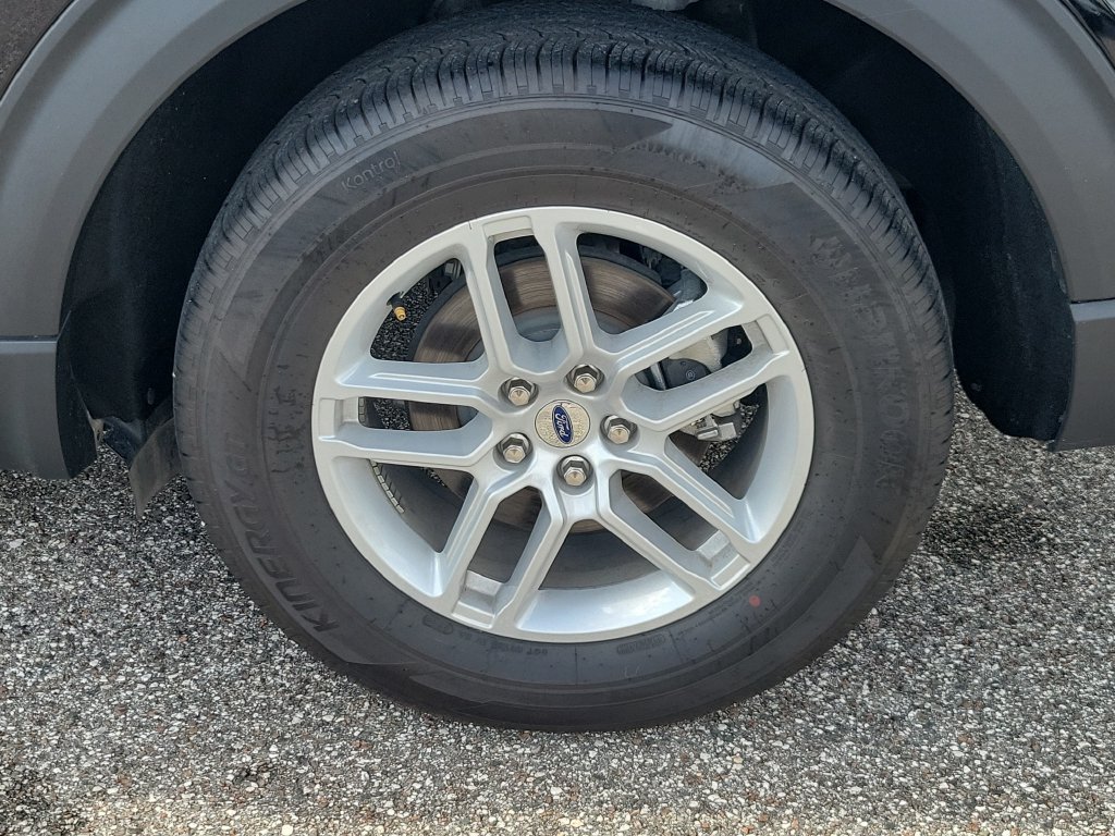 Used 2026 Ford Explorer Active RWD image 5