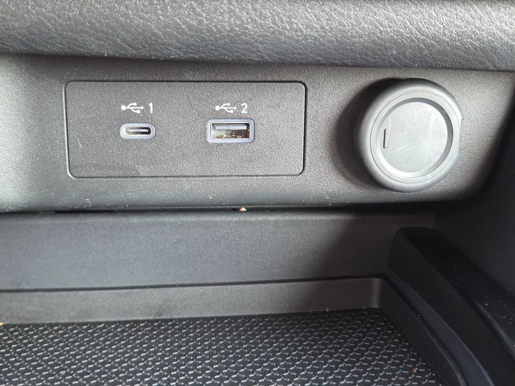 Used 2023 Nissan Rogue SV AWD/4WD image 11