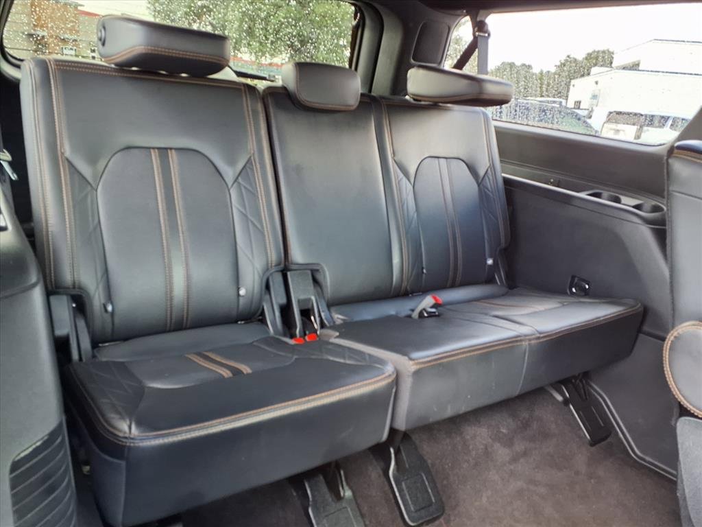 Used 2022 Ford Expedition Max Platinum image 17