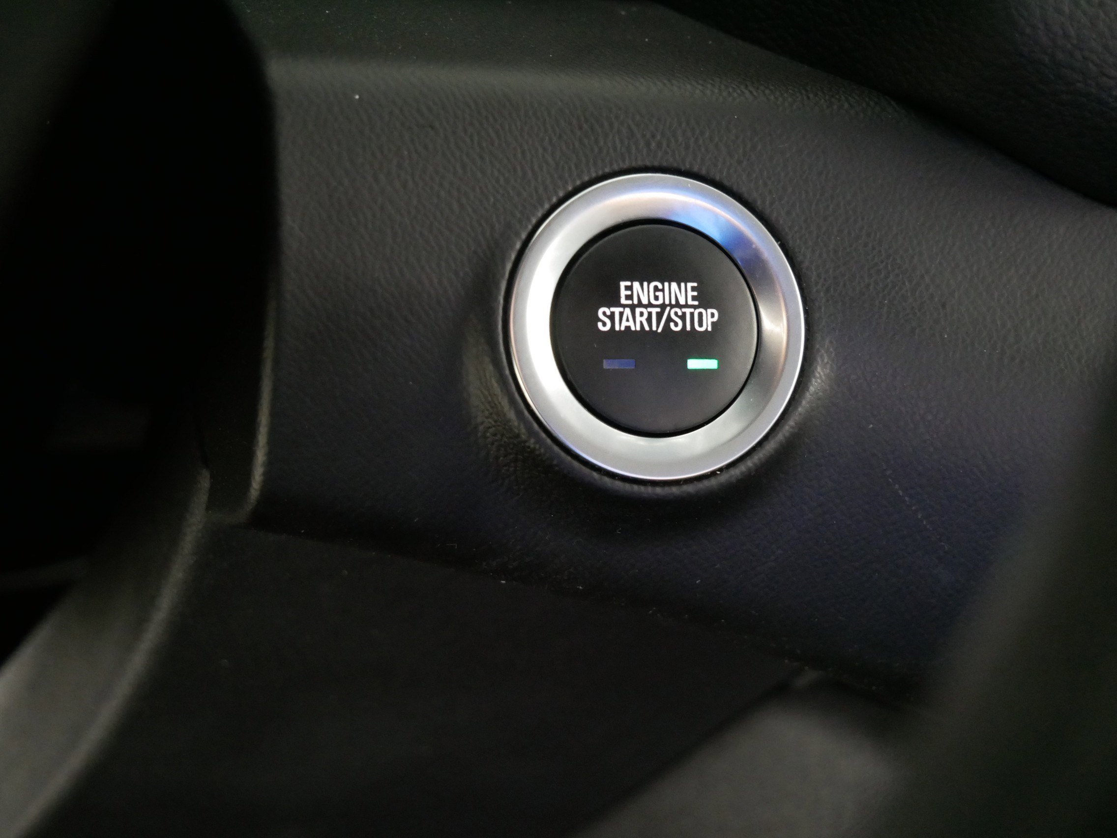 Used 2023 GMC Terrain SLE w/ Driver Convenience Package image 31