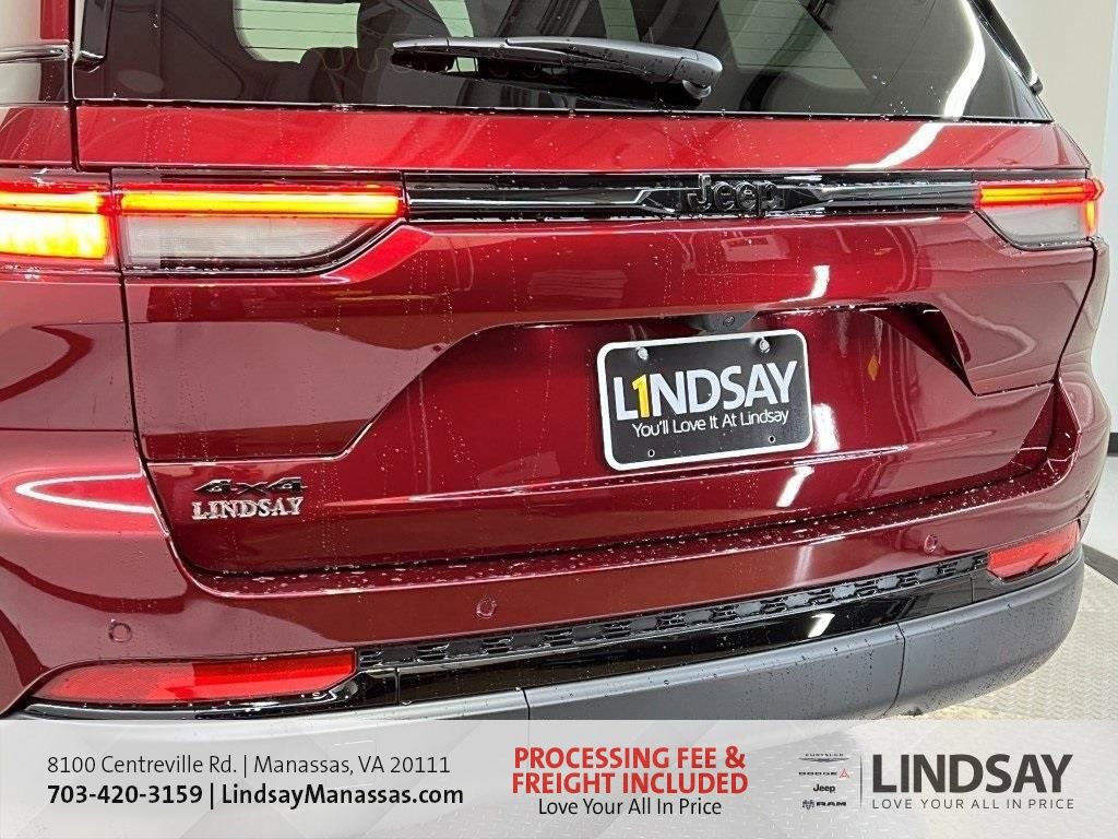 New 2025 Jeep Grand Cherokee Altitude image 6