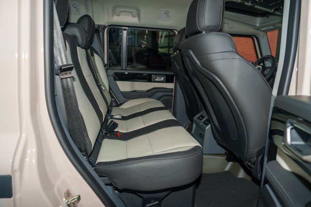 Used 2025 INEOS Grenadier Station Wagon AWD/4WD image 19