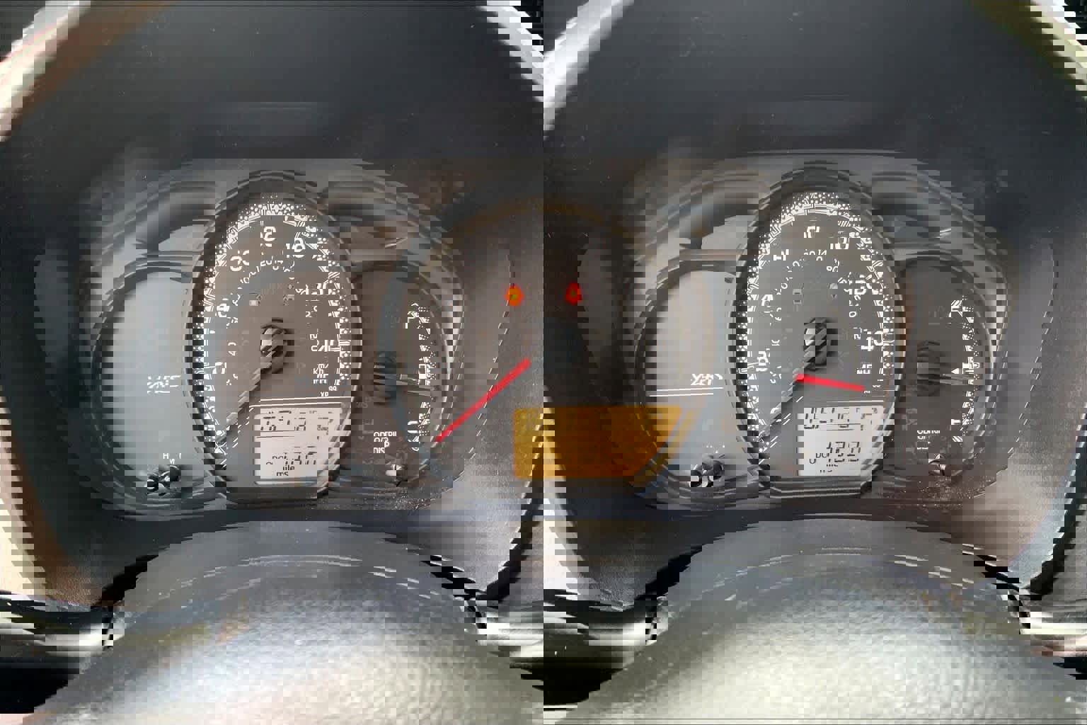 Used 2015 Toyota Yaris L image 22