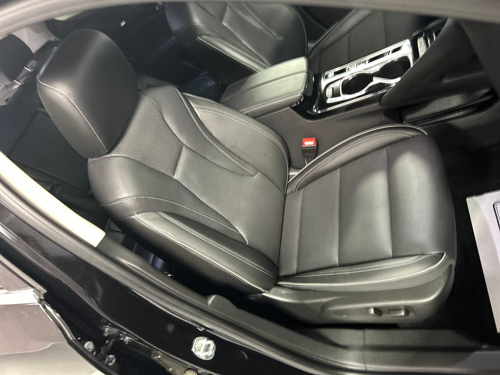 Used 2023 Buick Envision Essence FWD image 25