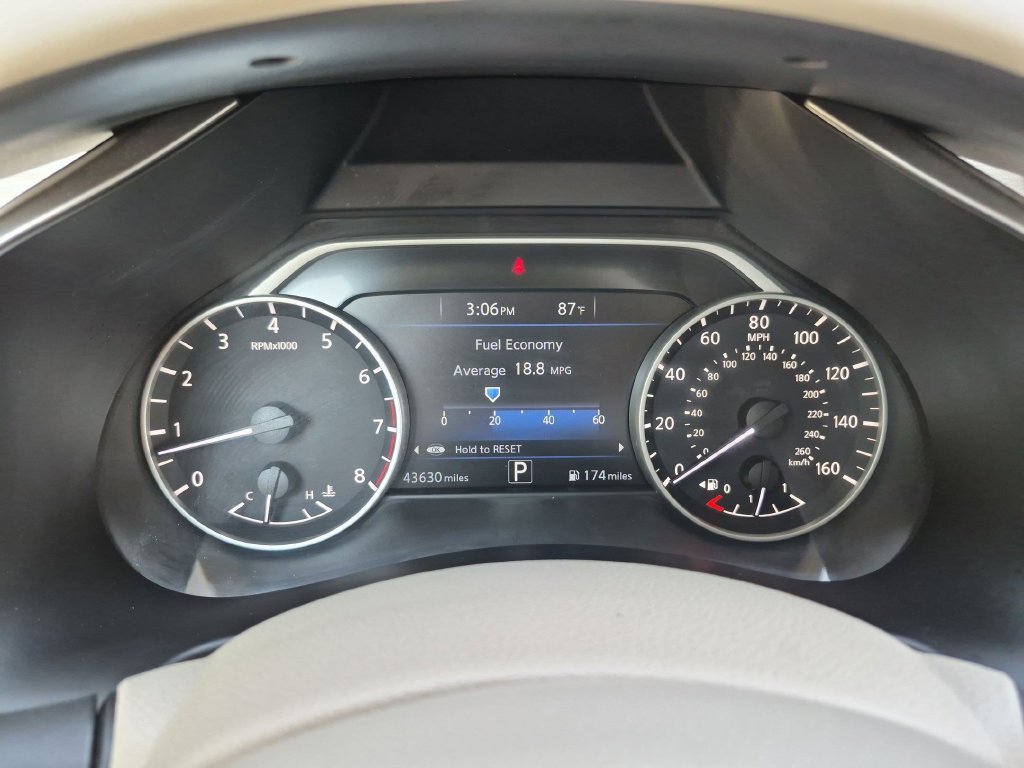 Used 2015 Nissan Murano SV w/ Cargo Package w/Cover AWD/4WD image 14