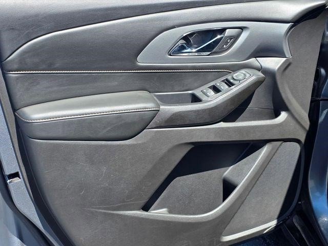 Certified 2021 Chevrolet Traverse LT FWD image 11