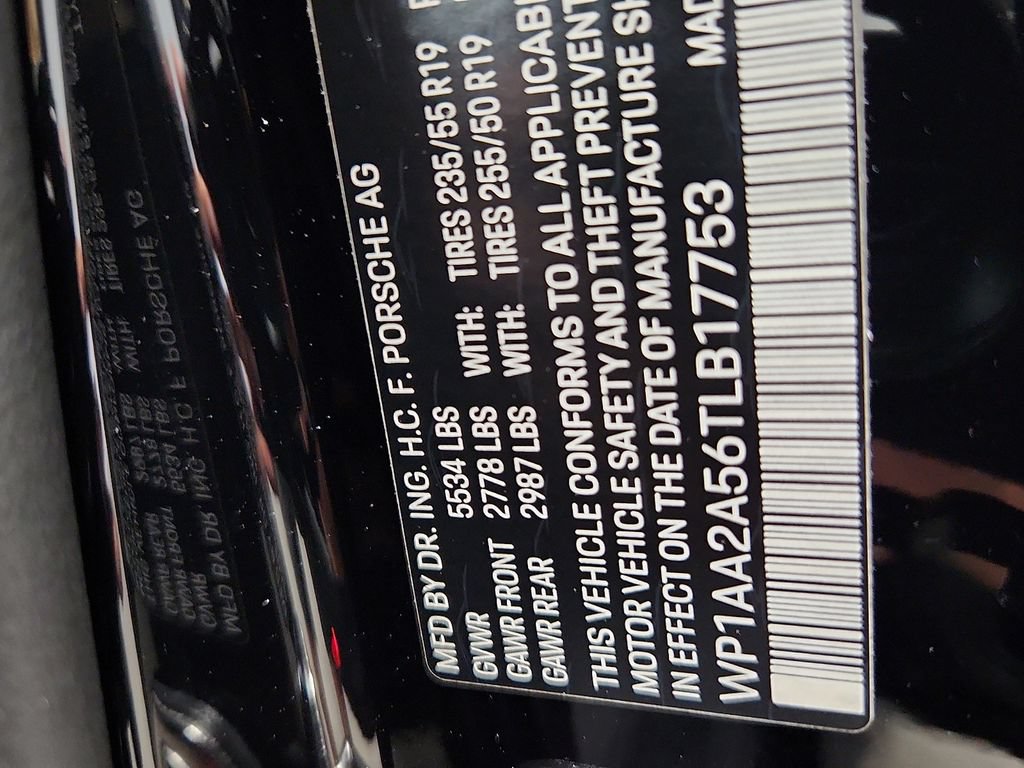 New 2026 Porsche Macan AWD/4WD image 25