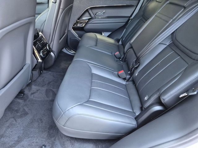 New 2026 Land Rover Range Rover Sport Dynamic SE AWD/4WD image 15