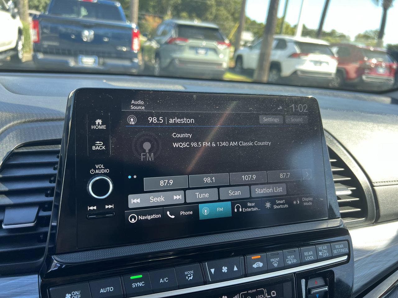 Used 2025 Honda Odyssey Elite image 23