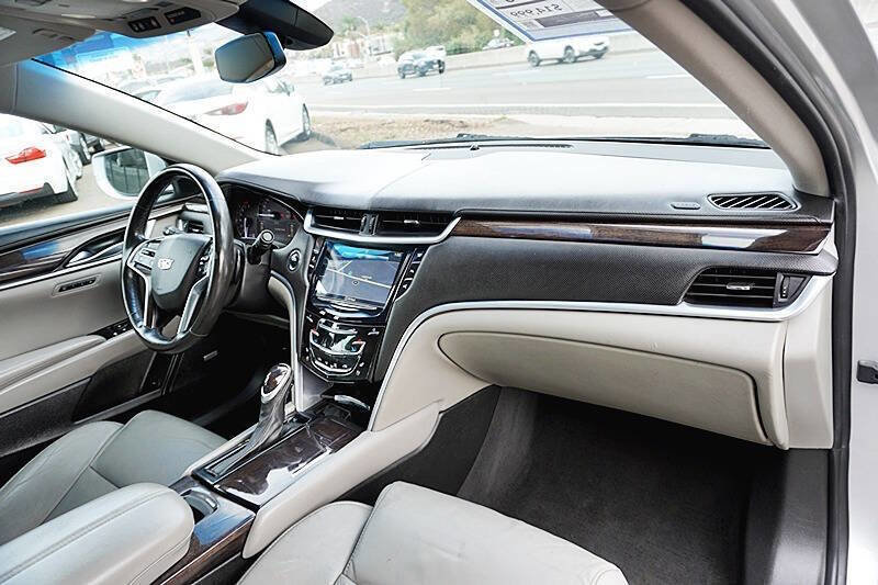 Used 2017 Cadillac XTS Luxury image 11