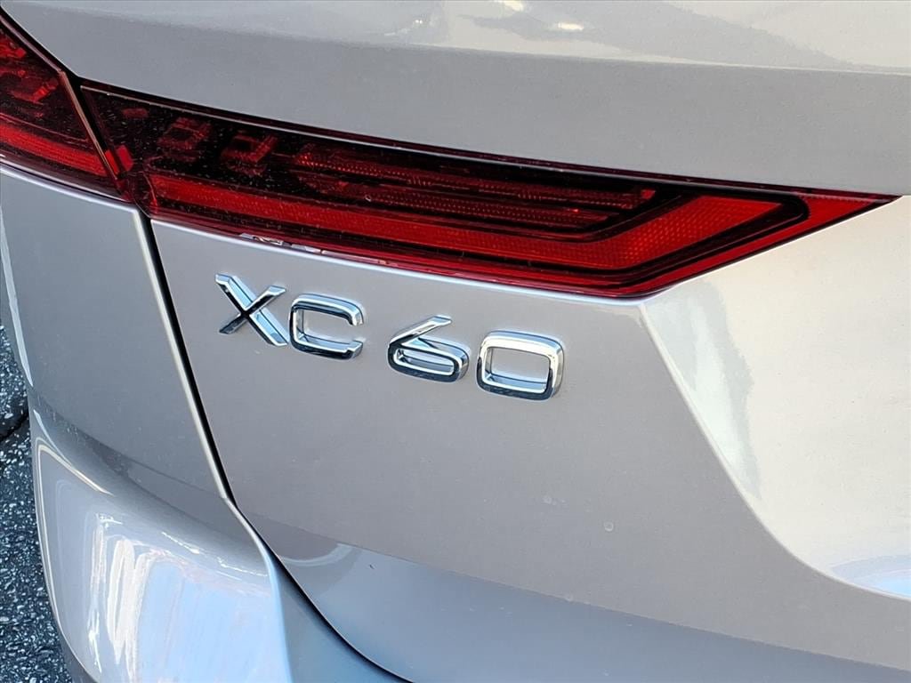 New 2026 Volvo XC60 B5 Core AWD/4WD image 5